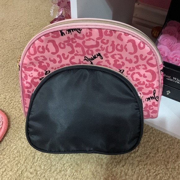 Juicy Couture makeup bags - Picture 3 of 3